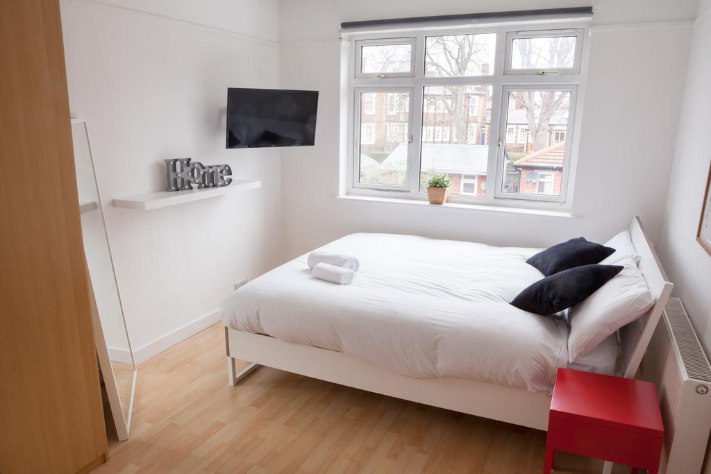 Отель Lingwell Concept Flat Лондон Экстерьер фото