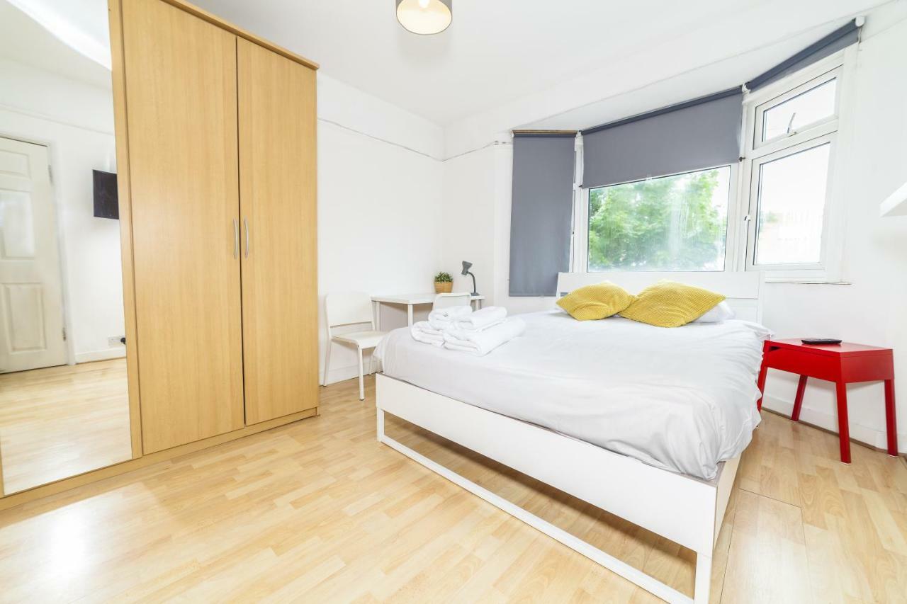 Отель Lingwell Concept Flat Лондон Экстерьер фото
